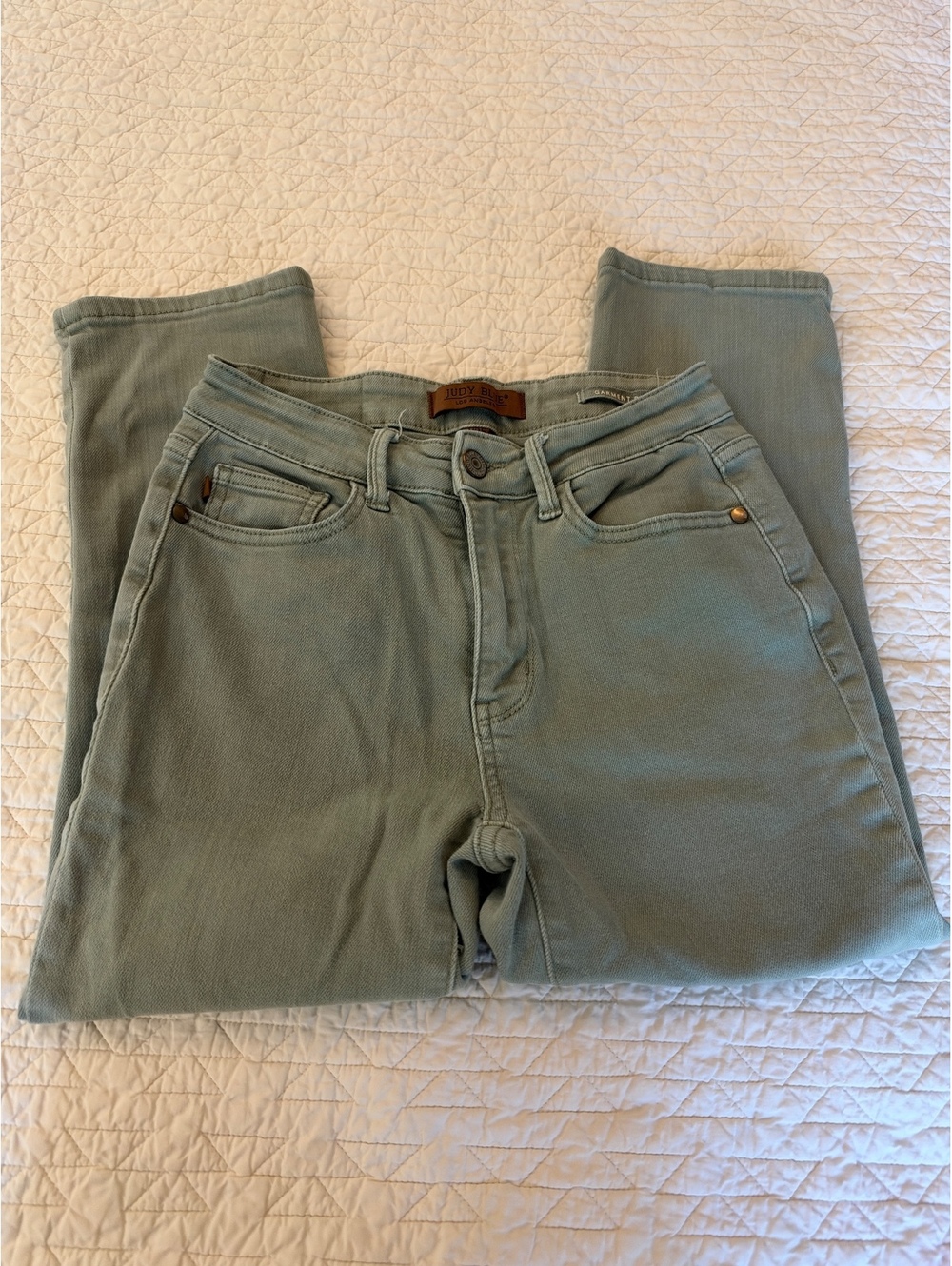 Judy Blue Sage Green Capri Size 1 / 25